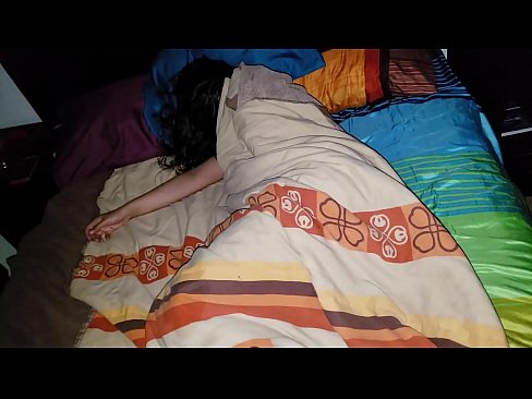 ❤️ Patėvis bara savo jauną pamotę, kol ji miega. ❌ Porno video prie lt.sexflashgame.ru ❌️